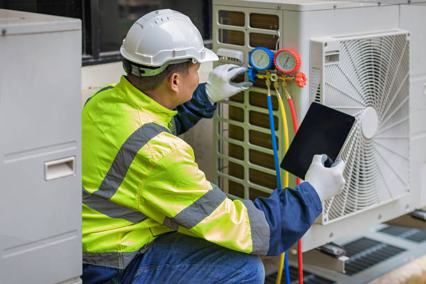 Professional Hvac technician working in Washington, OK